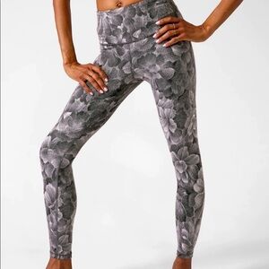 Athleta Elation Textured Tight size SP